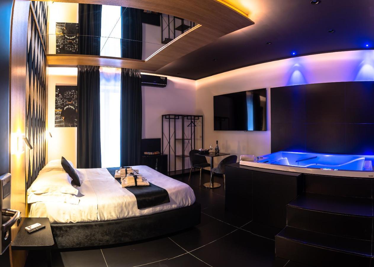 Maximum Hub Suite&Spa Palermo Exterior foto