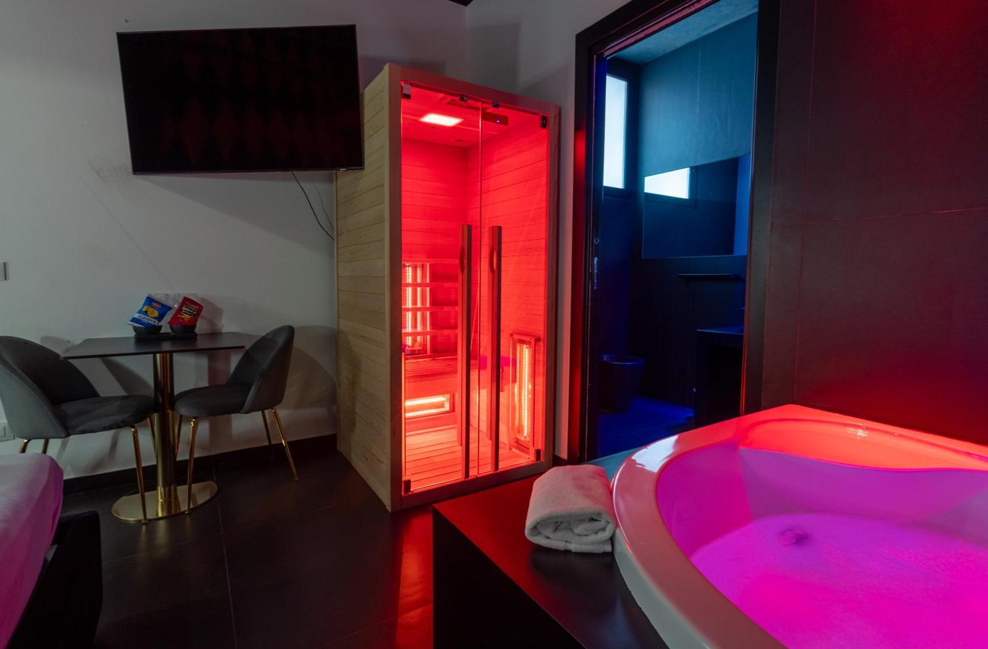 Maximum Hub Suite&Spa Palermo Exterior foto