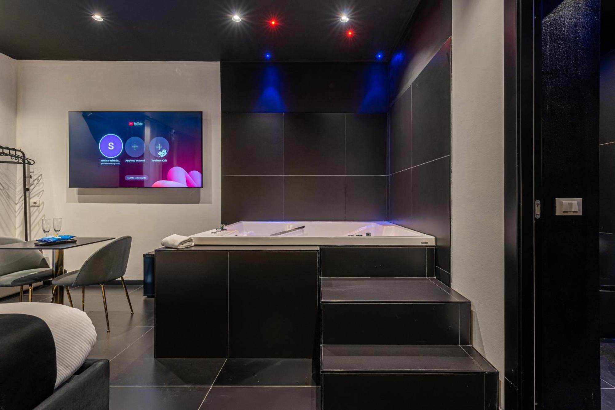 Maximum Hub Suite&Spa Palermo Exterior foto